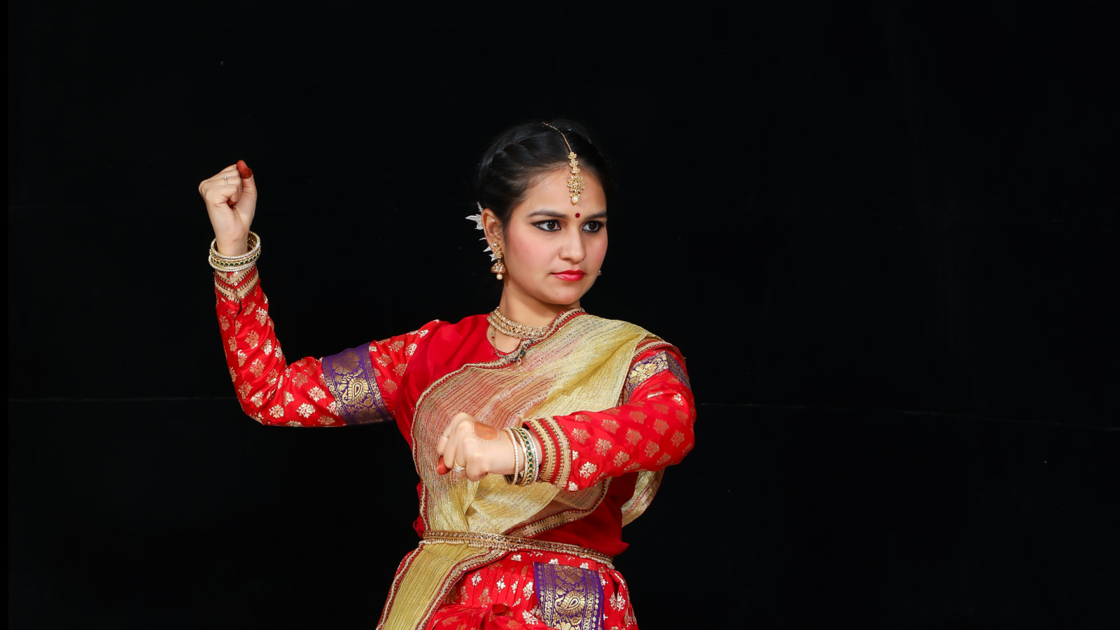 Deepanshi Sharma Natawari Dancer of Jankiprasad Kathak Gharana of Banaras